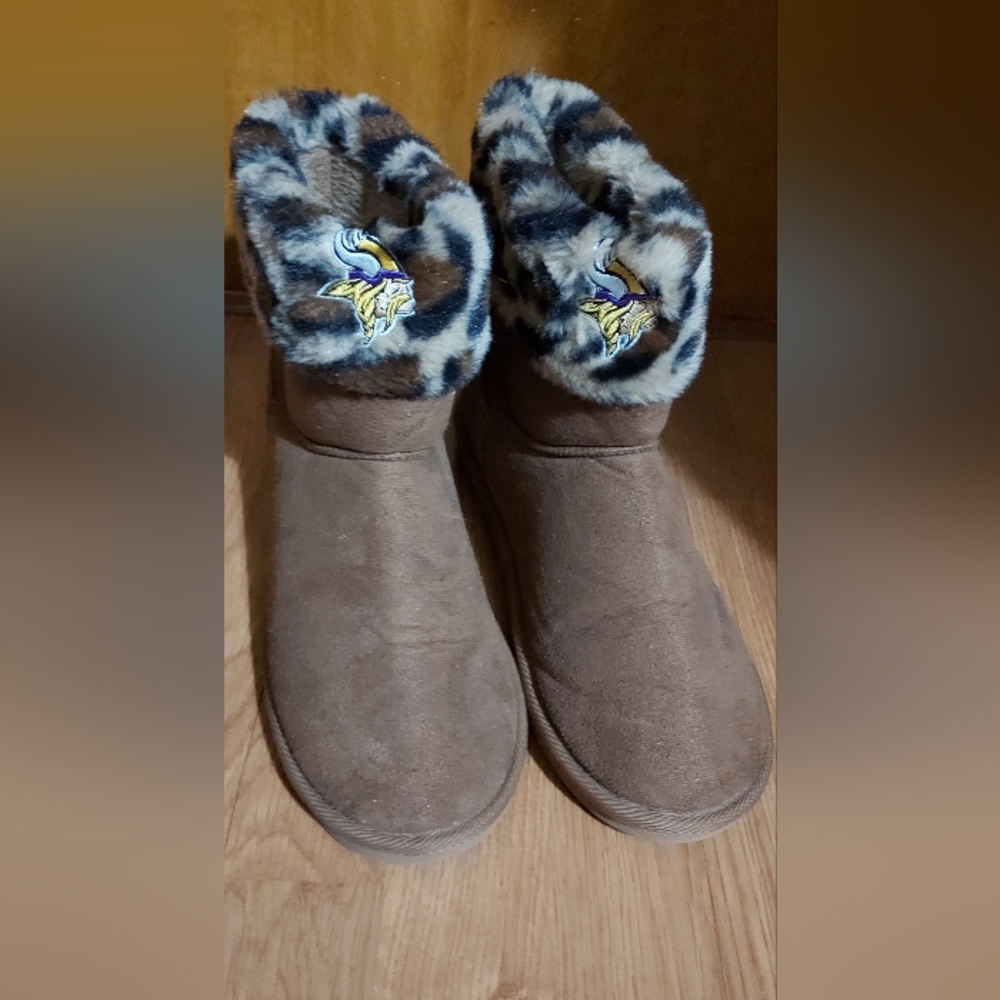 Minnesota Vikings Faux Fur Boots
